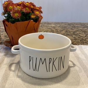 NWT Rae Dunn🎃Small PUMPKIN Casserole Dish